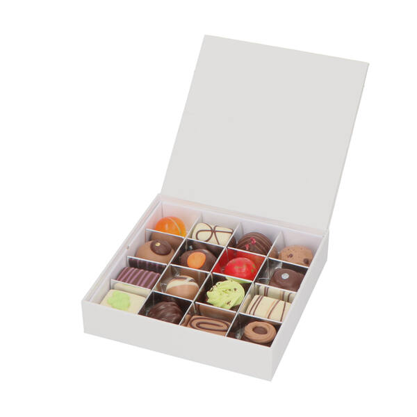Bonbondozen 16-vaks 'Luxury' wit met zilver inlay 132x132x30 mm